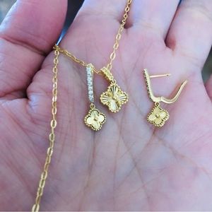 18K Saudi Gold Necklace Earrings Clover Set